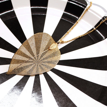 Stylish Leaf Necklace - Women&