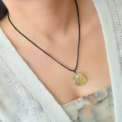 &quot;Irregular Natural Crystal Rough Stone Pendant Paired with Leather Rope Necklace&quot;