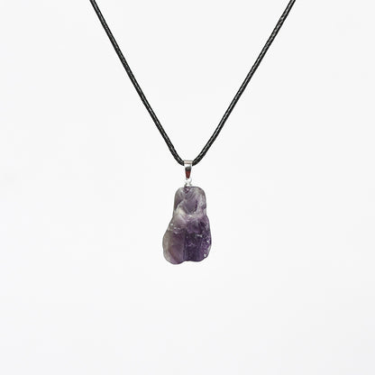 &quot;Irregular Natural Crystal Rough Stone Pendant Paired with Leather Rope Necklace&quot;