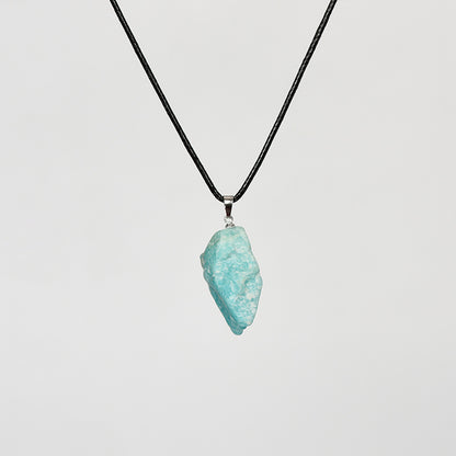 &quot;Irregular Natural Crystal Rough Stone Pendant Paired with Leather Rope Necklace&quot;